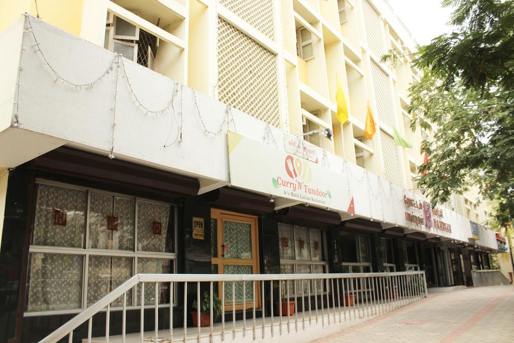 Hotel Pandian Chennai Esterno foto